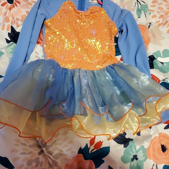 Dance outfit - Picture 3 of 4